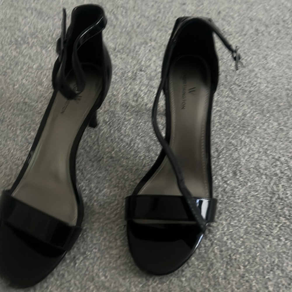 Black strap he heals never worn size 8 1/2 Worthington’s